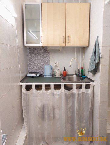 Prenájom garsónky v centre Bratislavy – oproti Eurovei „