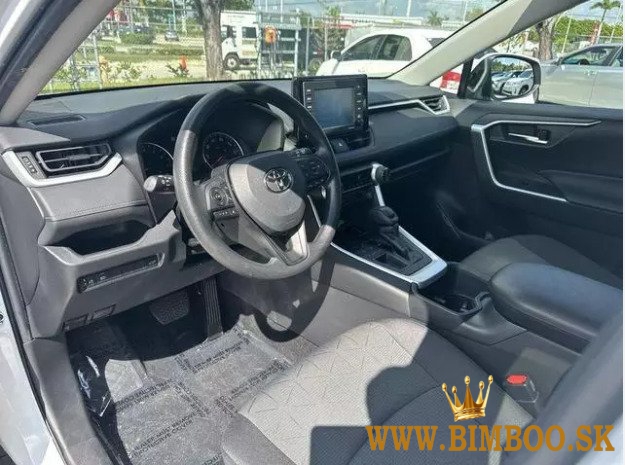 Toyota RAV4 2022 xle Full Options