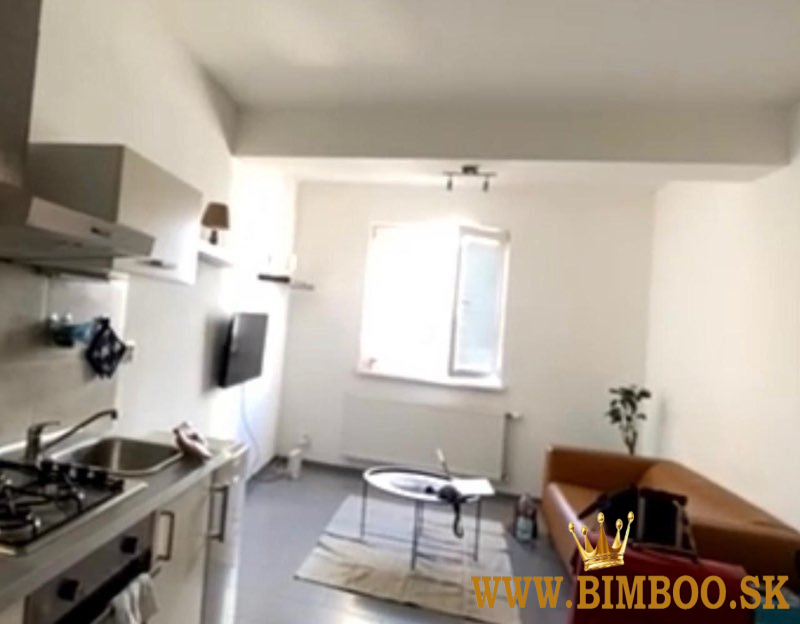 Štýlový 2-izbový byt v absolútnom centre Bratislavy – Gorkého ulica 