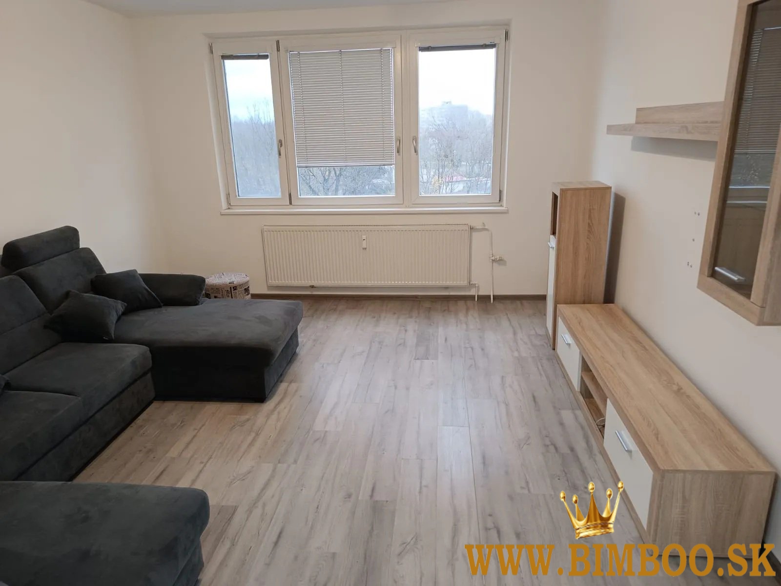 Prenájom: 3-izbový byt s loggiou – Šustekova, začiatok Petržalky 