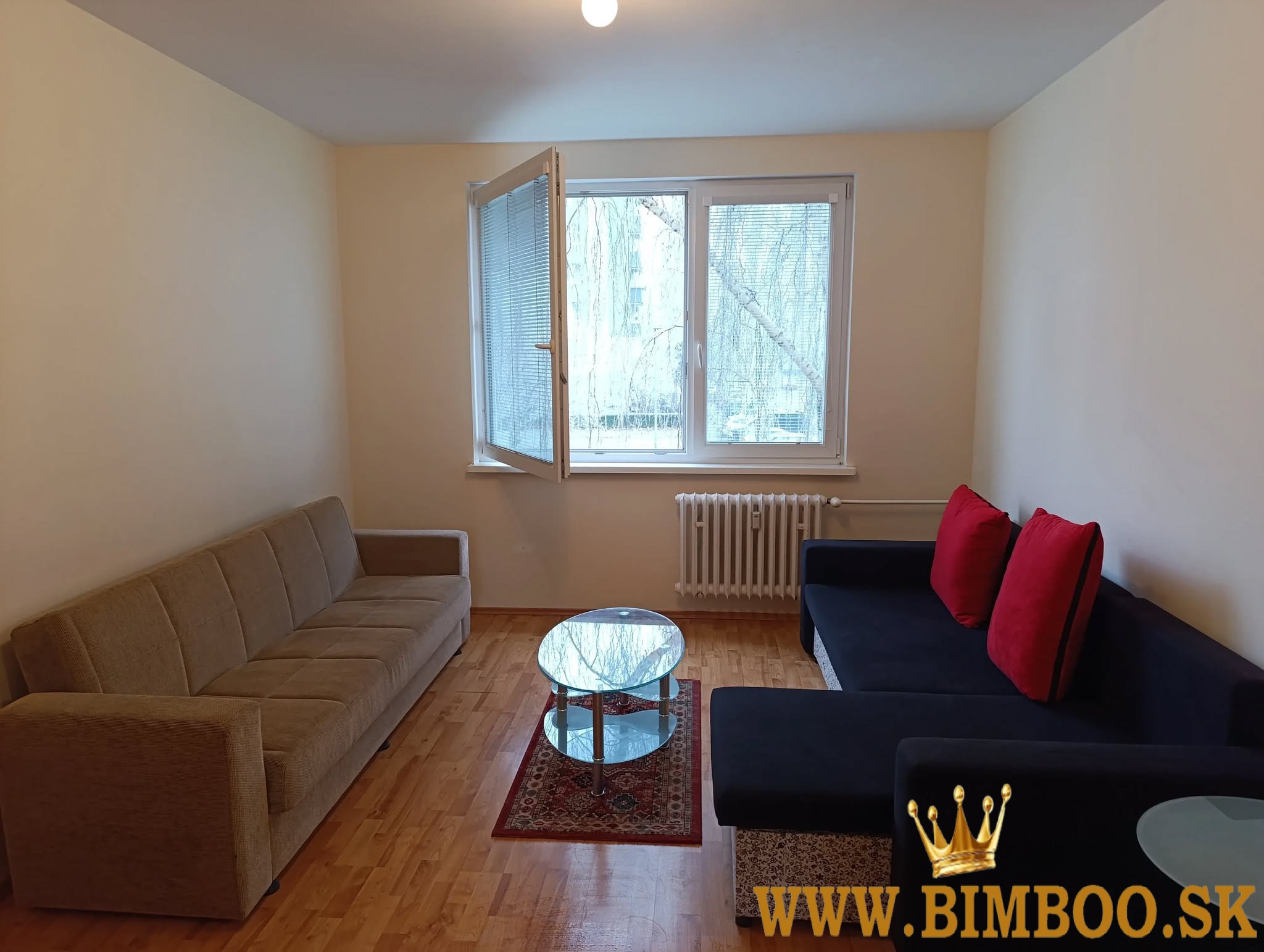 Ponúkame na prenájom pekný 3- izbový byt vo výbornej tichej