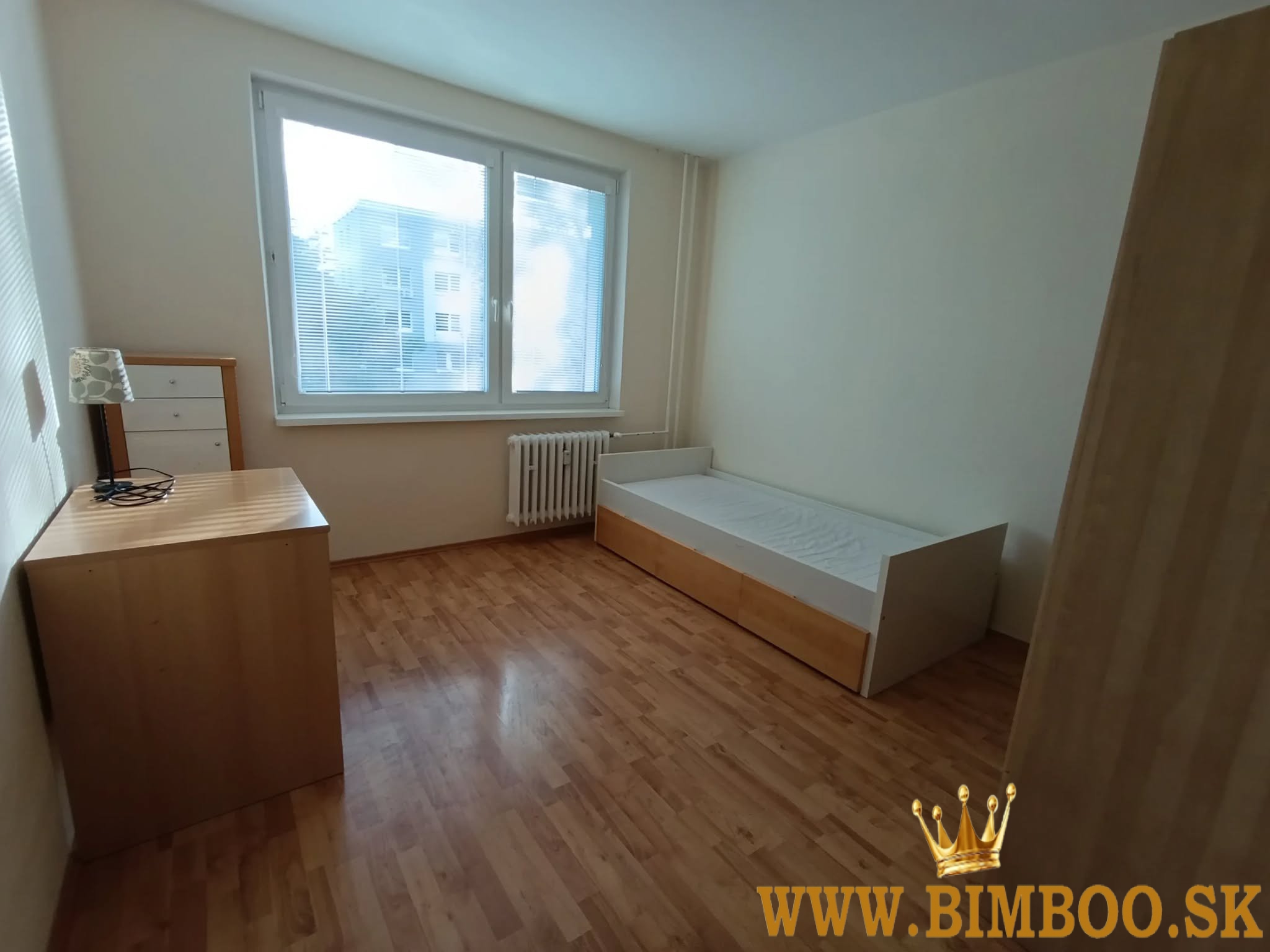Ponúkame na prenájom pekný 3- izbový byt vo výbornej tichej