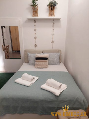 Prenájom garsónky v centre Bratislavy – oproti Eurovei „