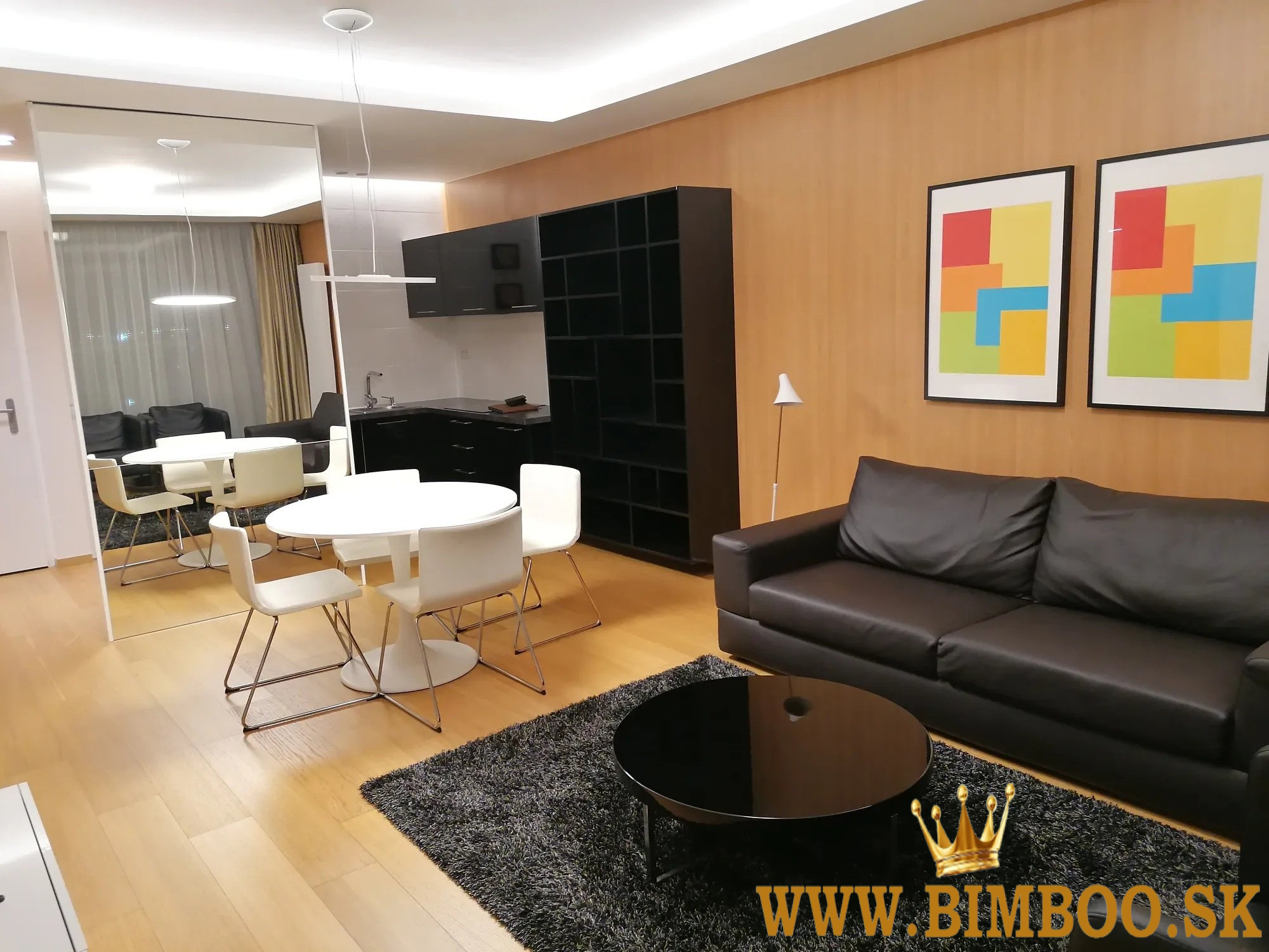  Luxusný 2-izbový byt s panoramatickým výhľadom v srdci Bratislavy 