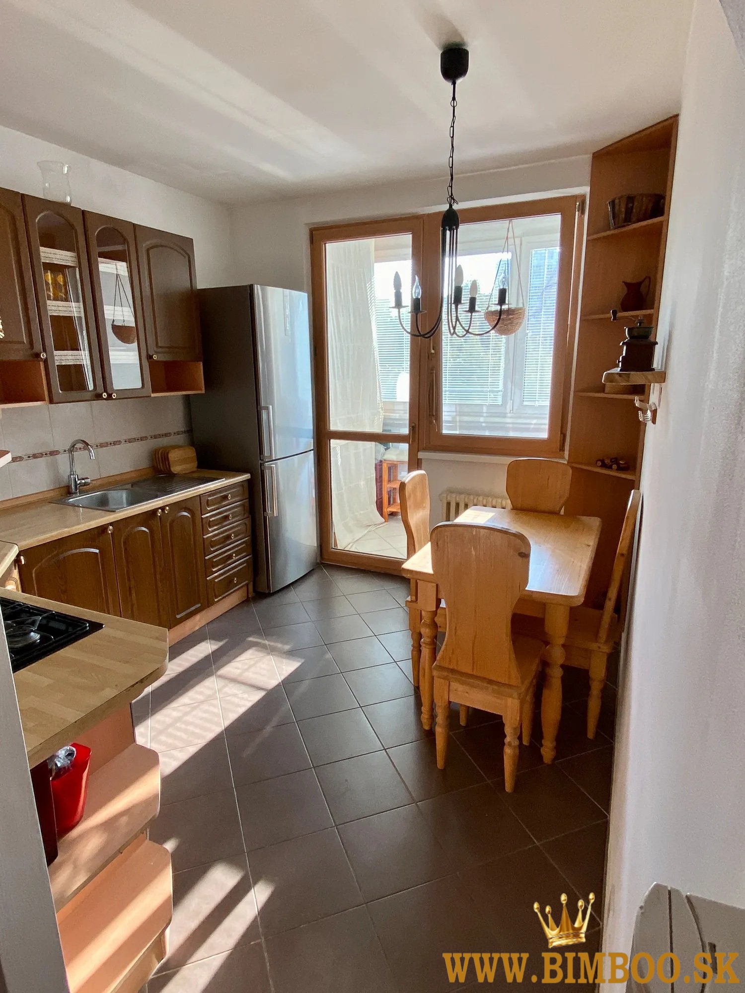 Prenájom: 3-izbový byt – Belinského