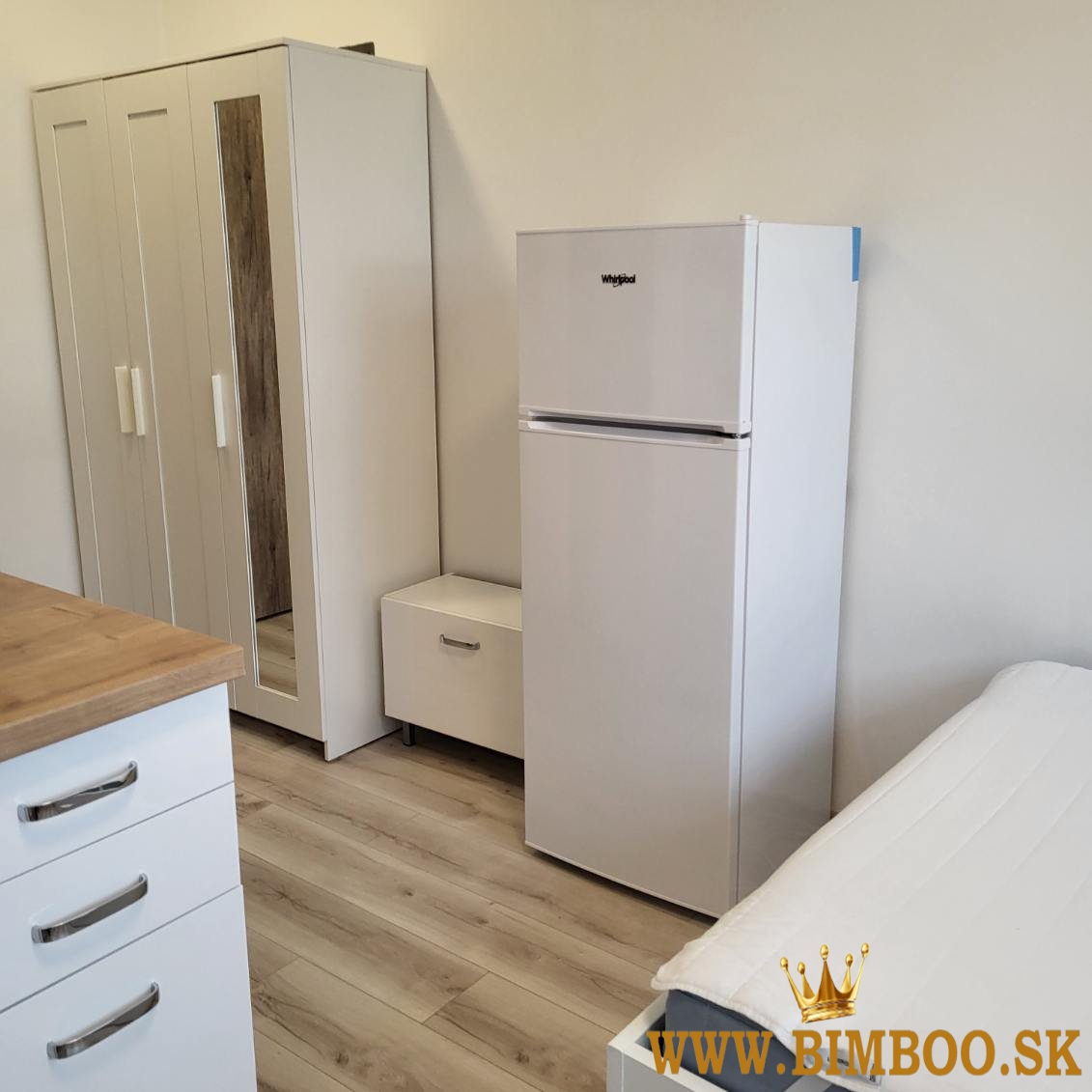  Prenájom kompletne zariadenej garzónky – Majerská ulica, Bratislava II – Ružinov  Na prenájom ponúk