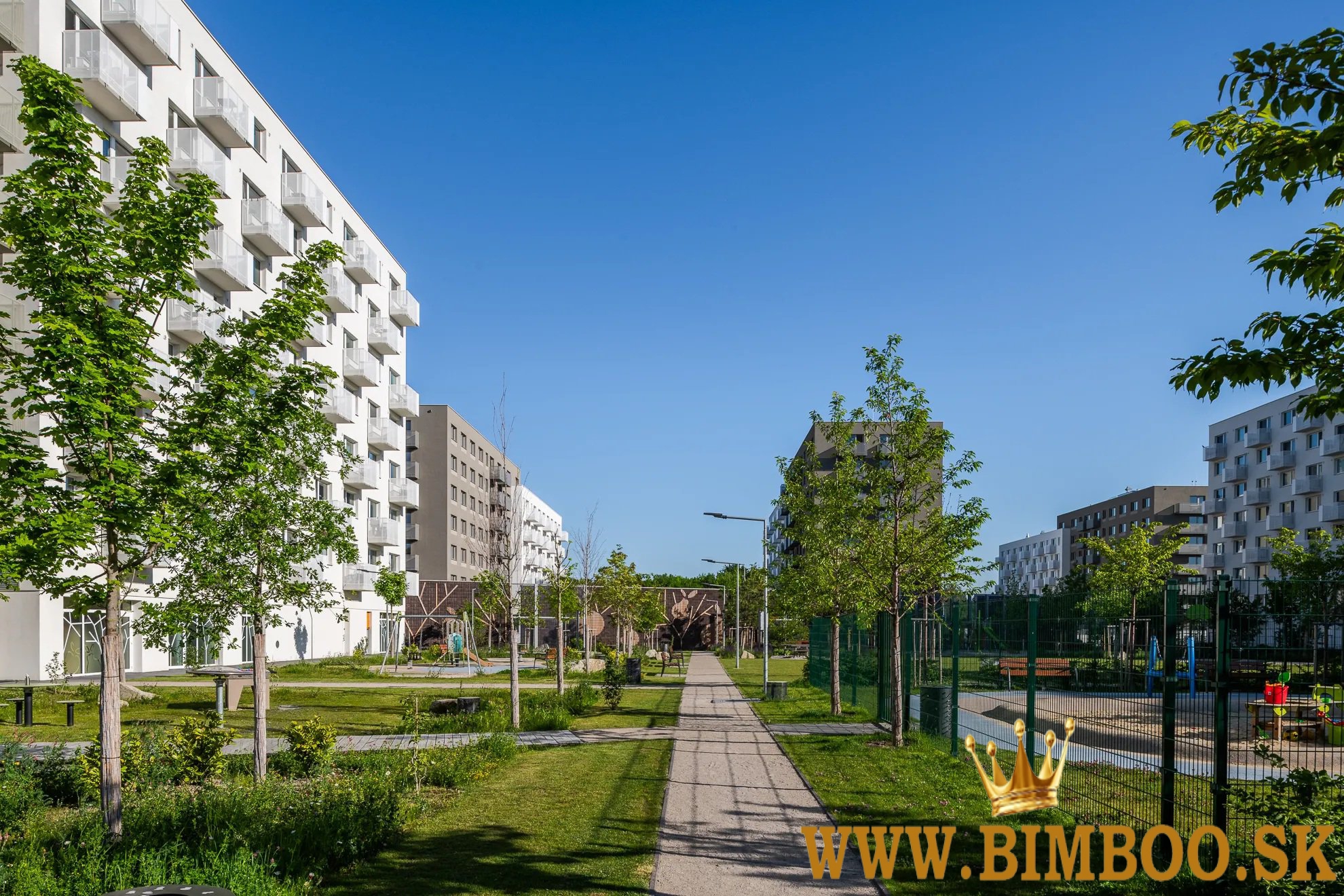 Prenájom: 3-izbový byt – Belinského