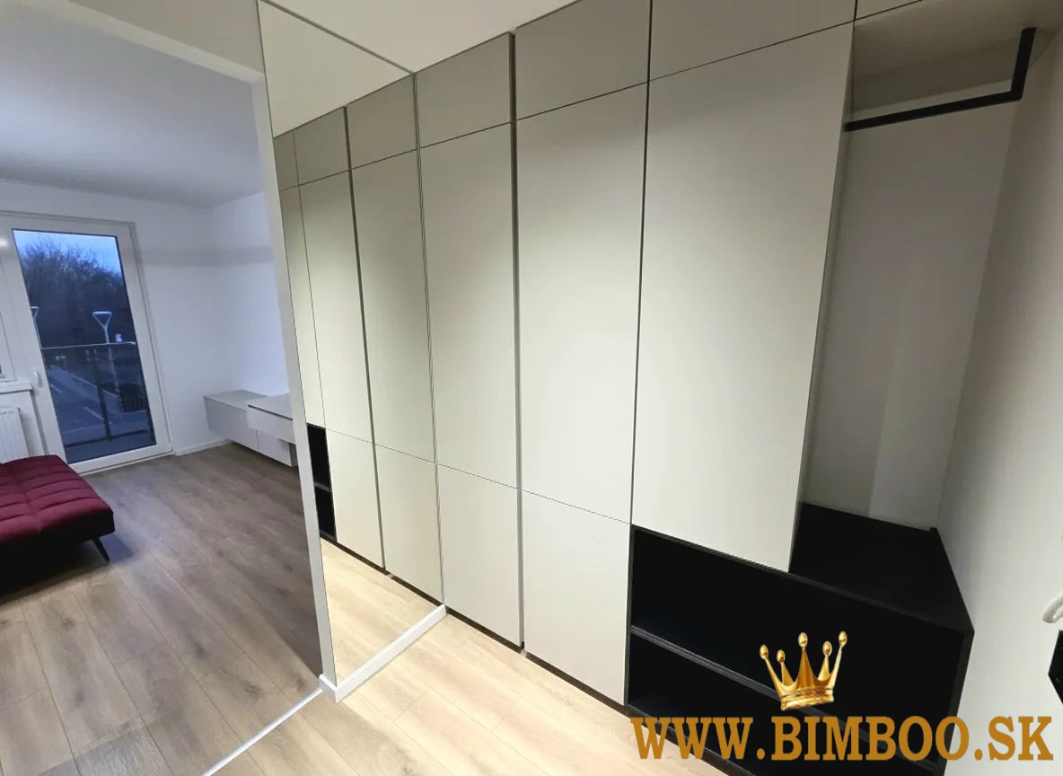 Prenájom: 3-izbový byt – Belinského