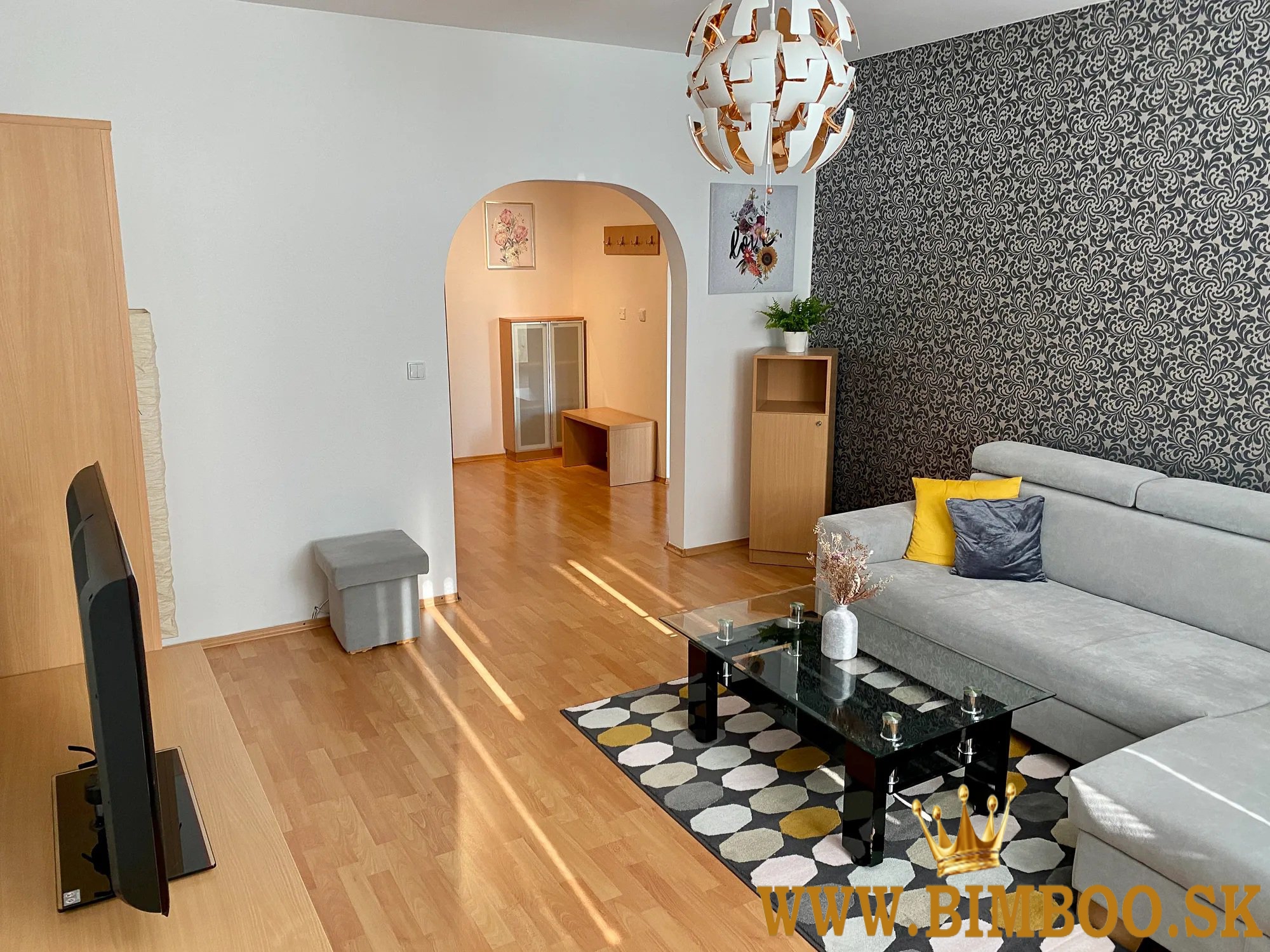 Prenájom: 3-izbový byt – Belinského