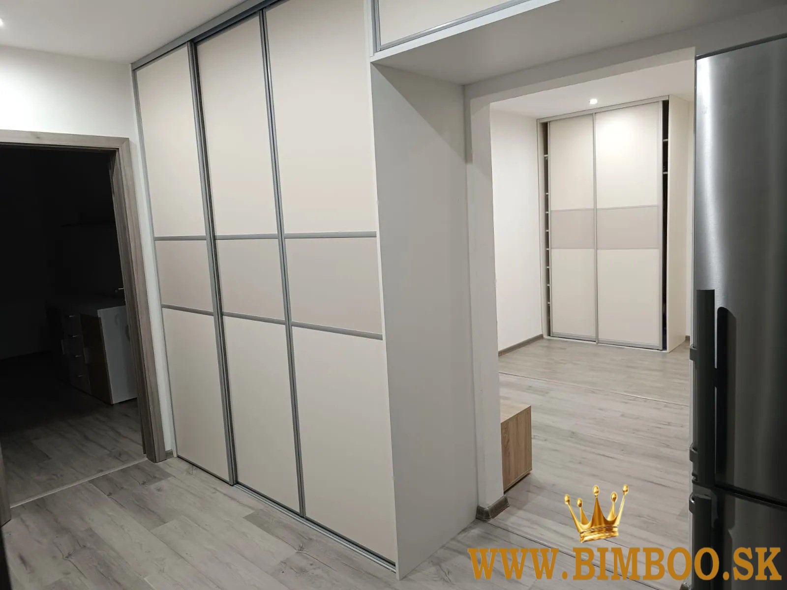 Prenájom: 3-izbový byt s loggiou – Šustekova, začiatok Petržalky 