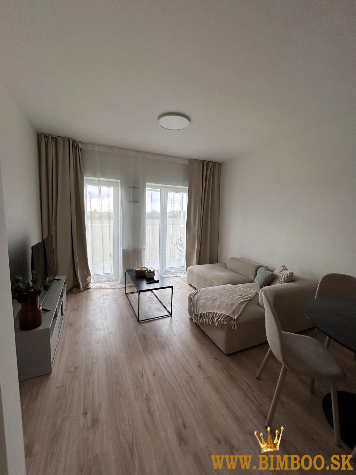 ???? Moderný 2-izbový byt na prenájom v Slnečniciach – Labutia ulica 