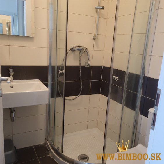  Prenájom kompletne zariadenej garzónky – Majerská ulica, 