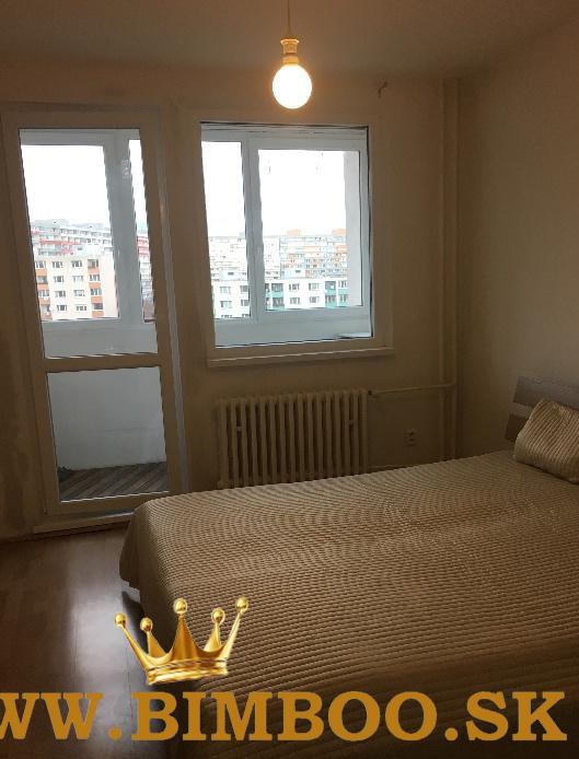 Prenajom slnečného, zrekonštruovaného a zariadeného 3-izbového bytu na Osuského ulici 