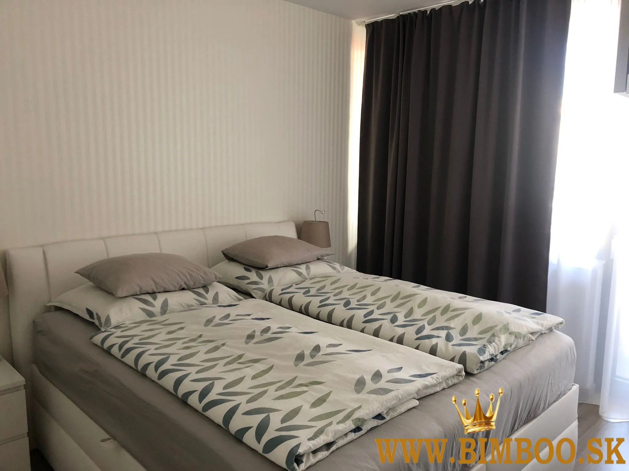  Prenájom 2-izbového apartmánu s balkónom a parkovacím miestom – Závodu Matador, 